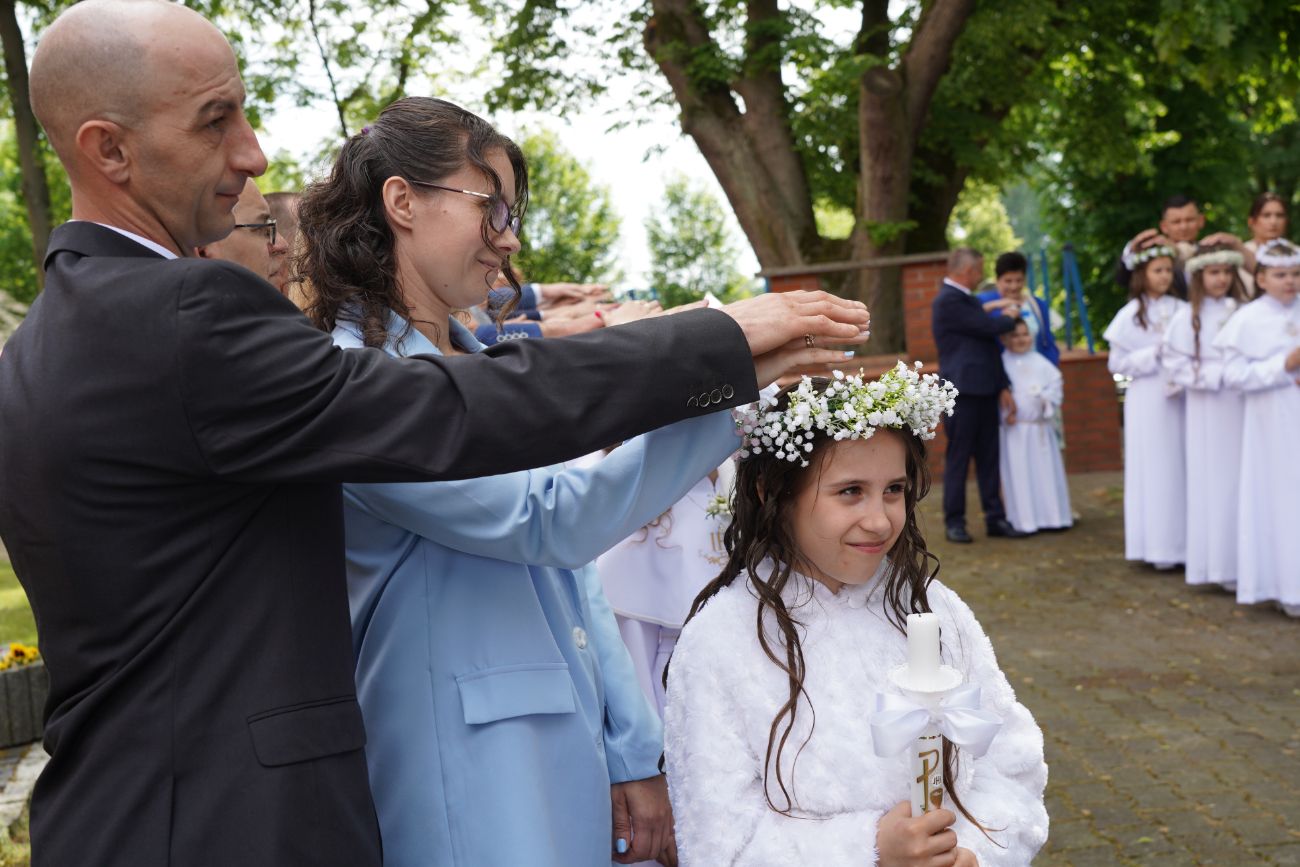 Komunia w Ostrowitem. Zobacz zdjęcia