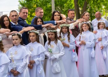 Komunia w Ostrowitem. Zobacz zdjęcia