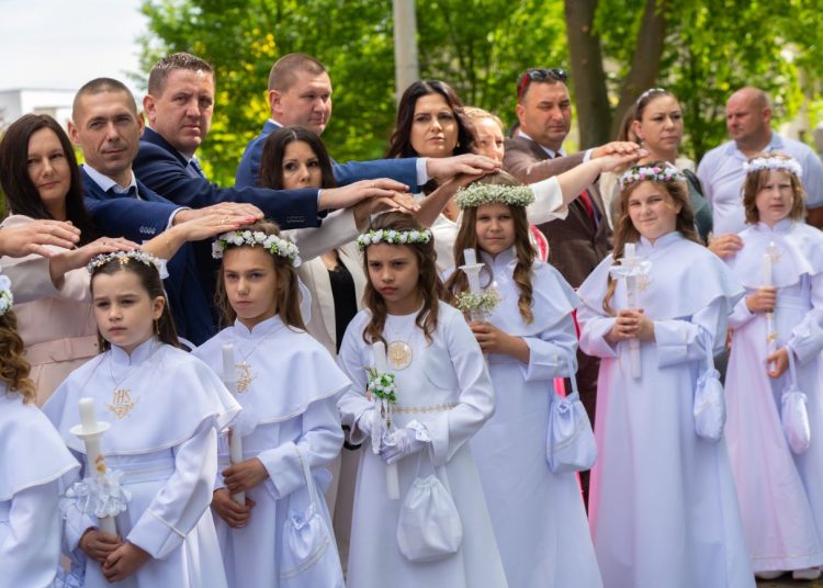 Komunia w Ostrowitem. Zobacz zdjęcia
