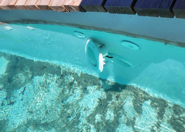 Jeszcze nie został otwarty, a już jest uszkodzony