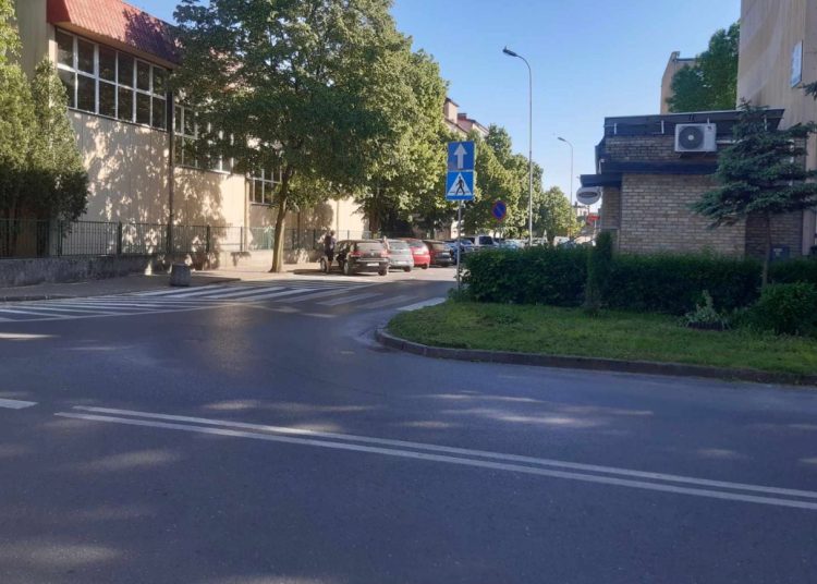 Na tym przejściu jest niebezpiecznie. Radny proponuje proste rozwiązanie