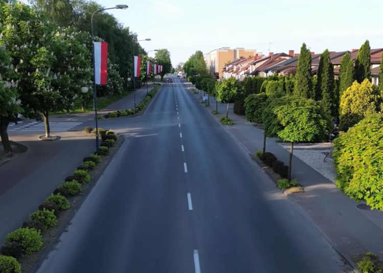 Słupecka ulica z lotu ptaka. Zobacz