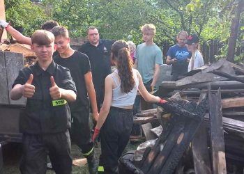 Młodzi strażacy ruszyli z pomocą