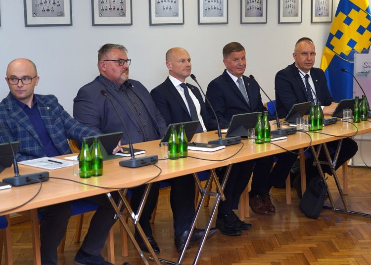 Rodzice przedszkolaków będą więcej płacić. Kto głosował za podwyżką?