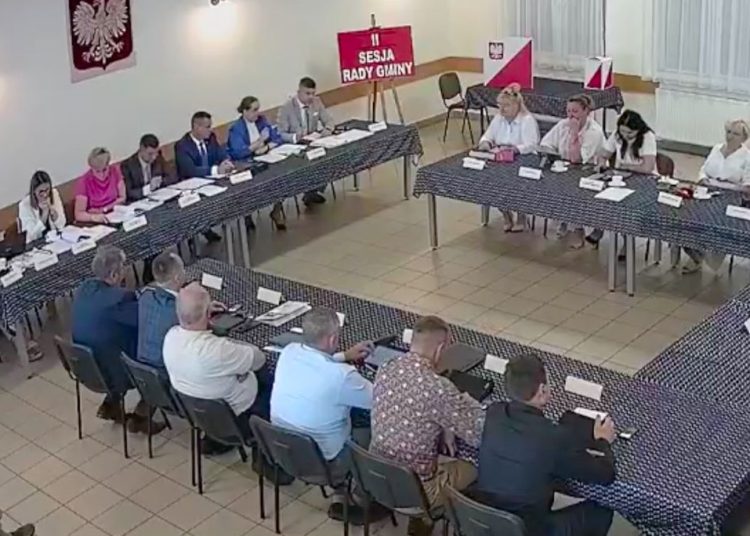 Ostrowite: Radni uchwalili swoje diety. Dla niektórych duża podwyżka