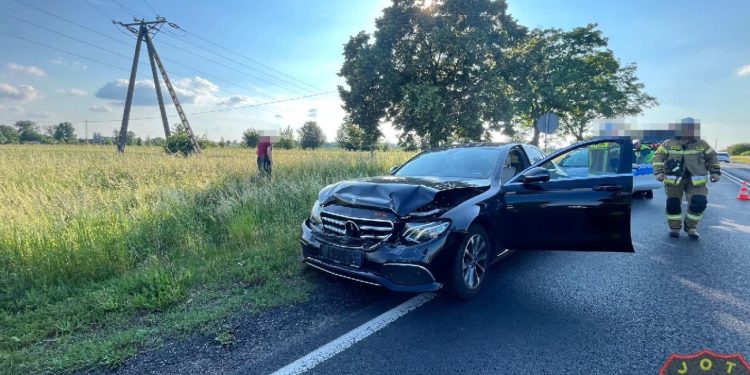 Groźnie na K92. Dwóch kierowców w szpitalu