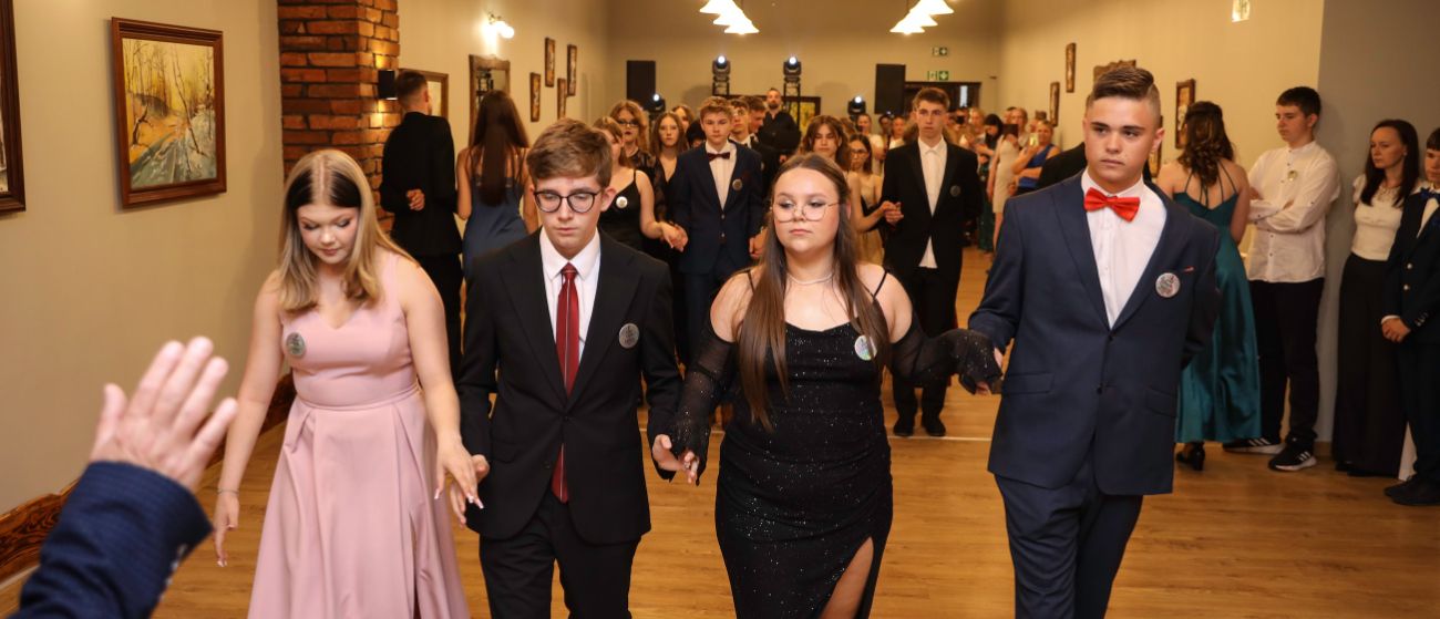 Bal Ósmoklasistów z Jedynki. Zobacz zdjęcia