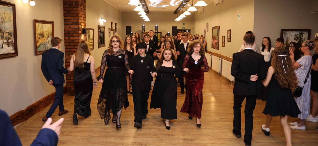 Bal Ósmoklasistów z Jedynki. Zobacz zdjęcia