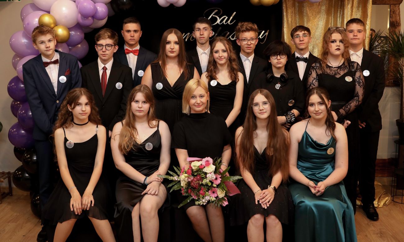 Bal Ósmoklasistów z Jedynki. Zobacz zdjęcia