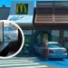 Samochód wjechał w słupeckiego McDonalds’a