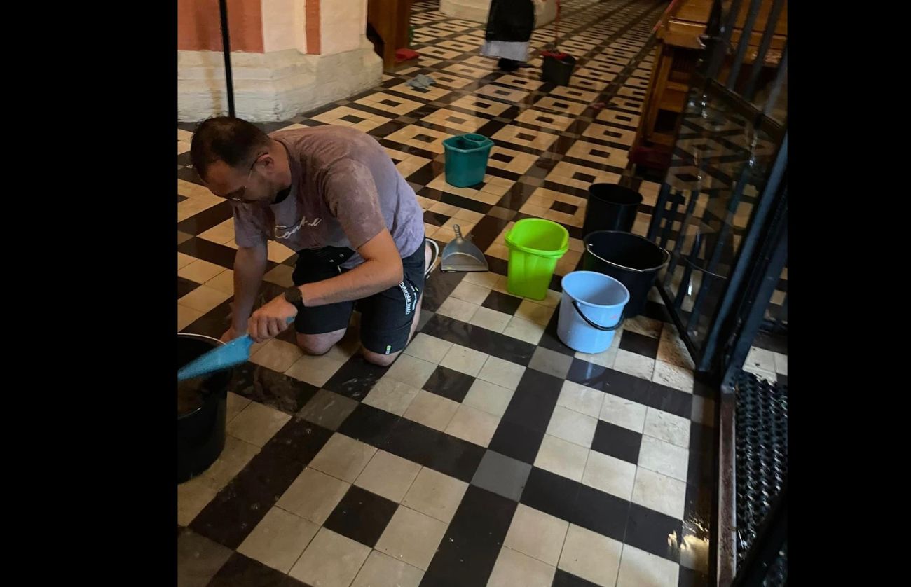Księża usuwali skutki ulewy. Mają apel do wiernych