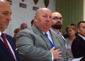 Radni złożyli ślubowanie. Zobacz, kto dodał: „Tak mi dopomóż Bóg!” FILM