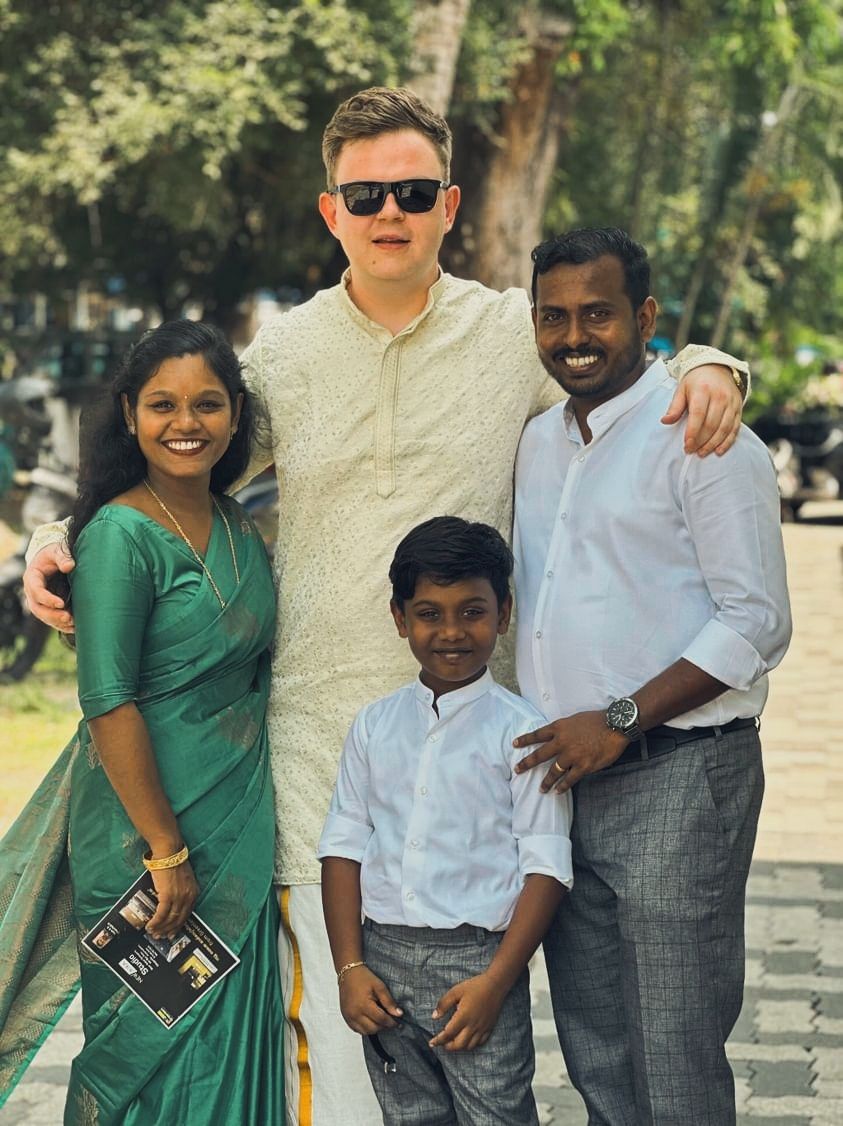 Poleciał do Indii na ślub