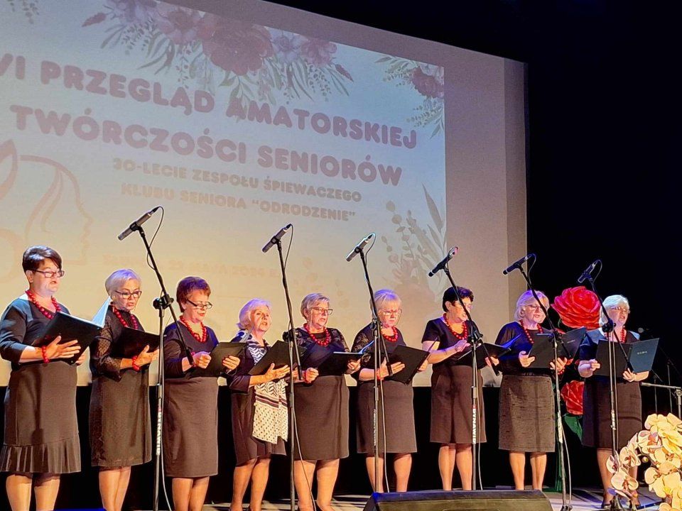 Klub seniora świętował. Zjechały się zespoły z powiatu i województwa