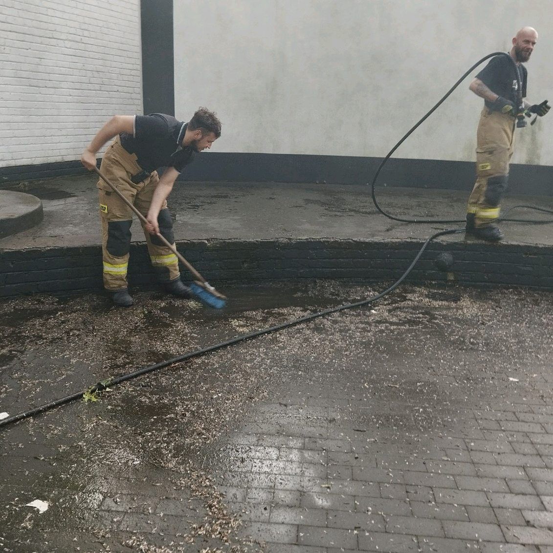 Druhowie z Ciążenia posprzątali Skwerek