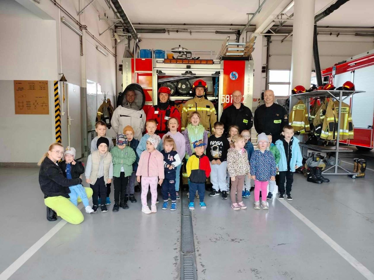 Przedszkolaki z Kowalewa w PSP w Słupcy