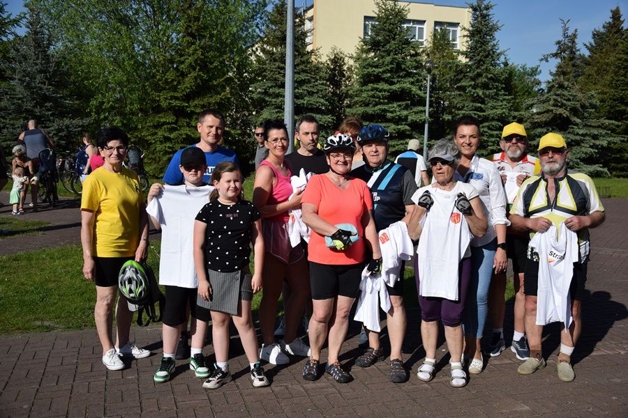 Rozpoczęli majówkę na sportowo. Na trasie ponad 130 rowerzystów ZDJĘCIA