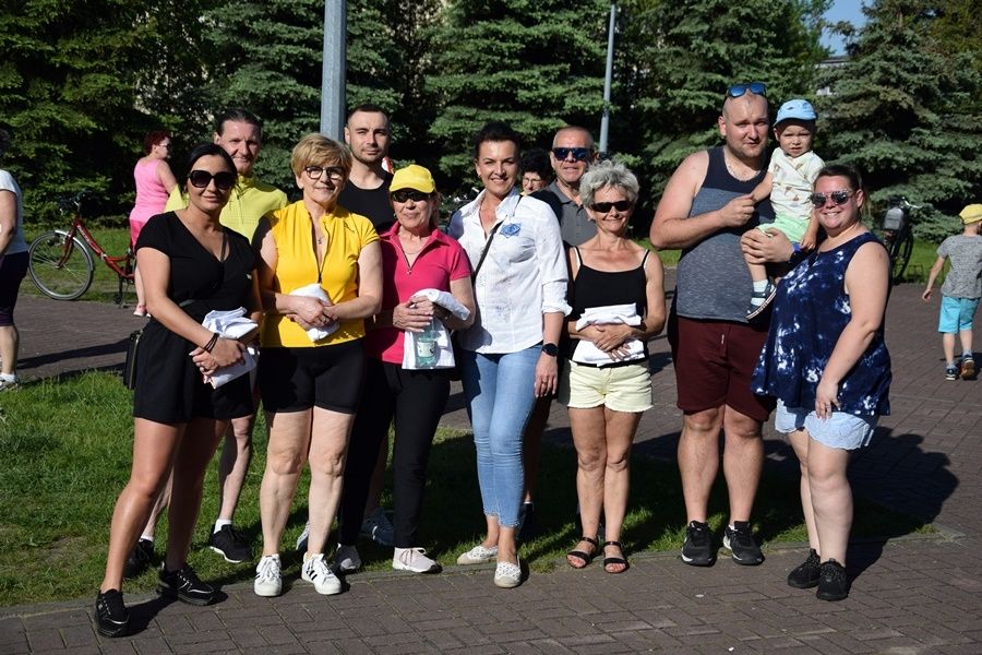 Rozpoczęli majówkę na sportowo. Na trasie ponad 130 rowerzystów ZDJĘCIA