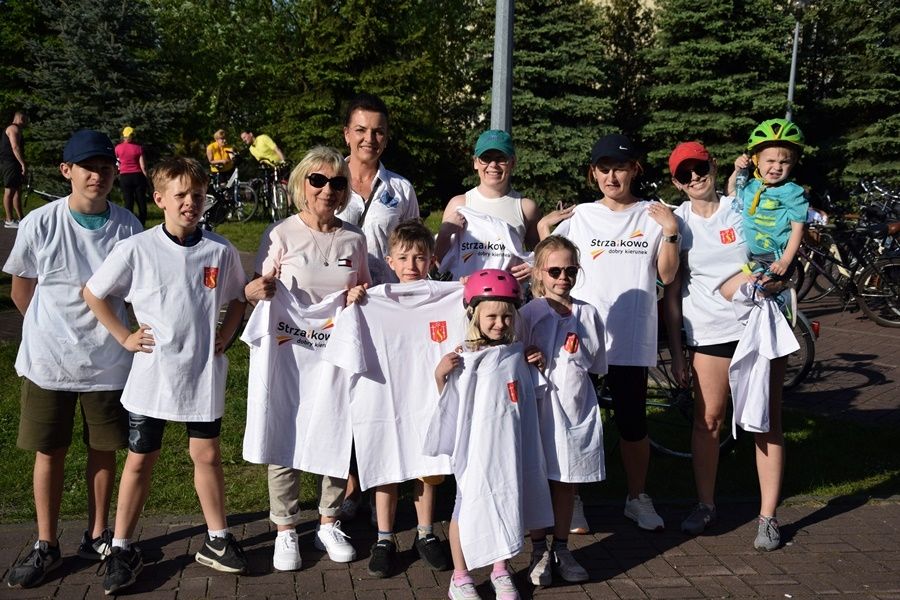 Rozpoczęli majówkę na sportowo. Na trasie ponad 130 rowerzystów ZDJĘCIA