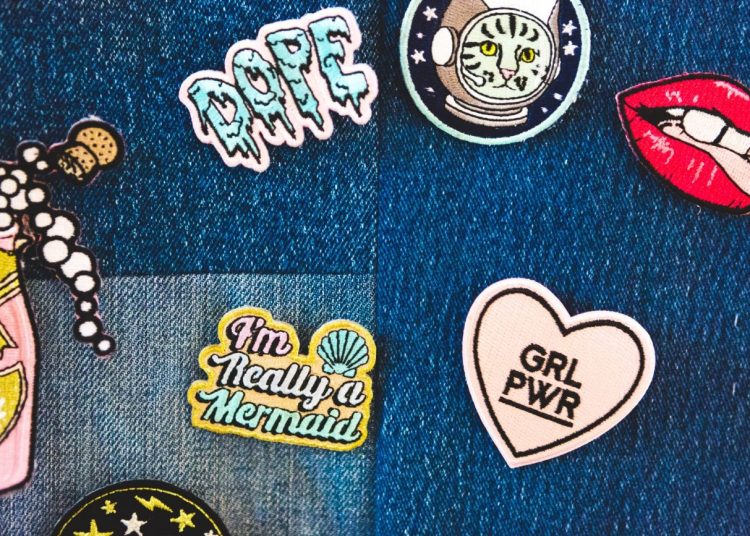 Naklejki wypukłe 3D – doskonały sposób na wyeksponowanie Twojego logo. Odkryj świat kreatywności!