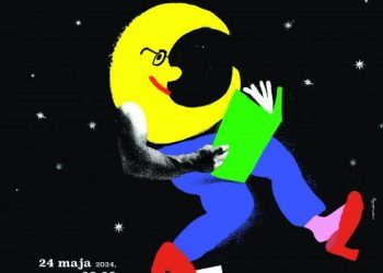 Muzeum otwarte wieczorem dla zwiedzających