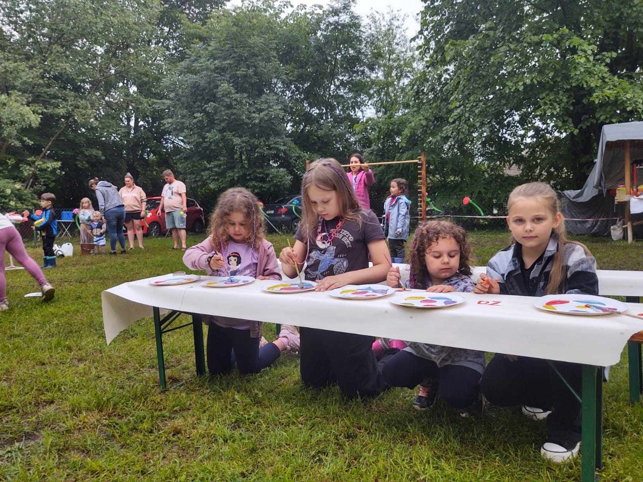 Pogoda im nie przeszkodziła. Świetna zabawa na Róży