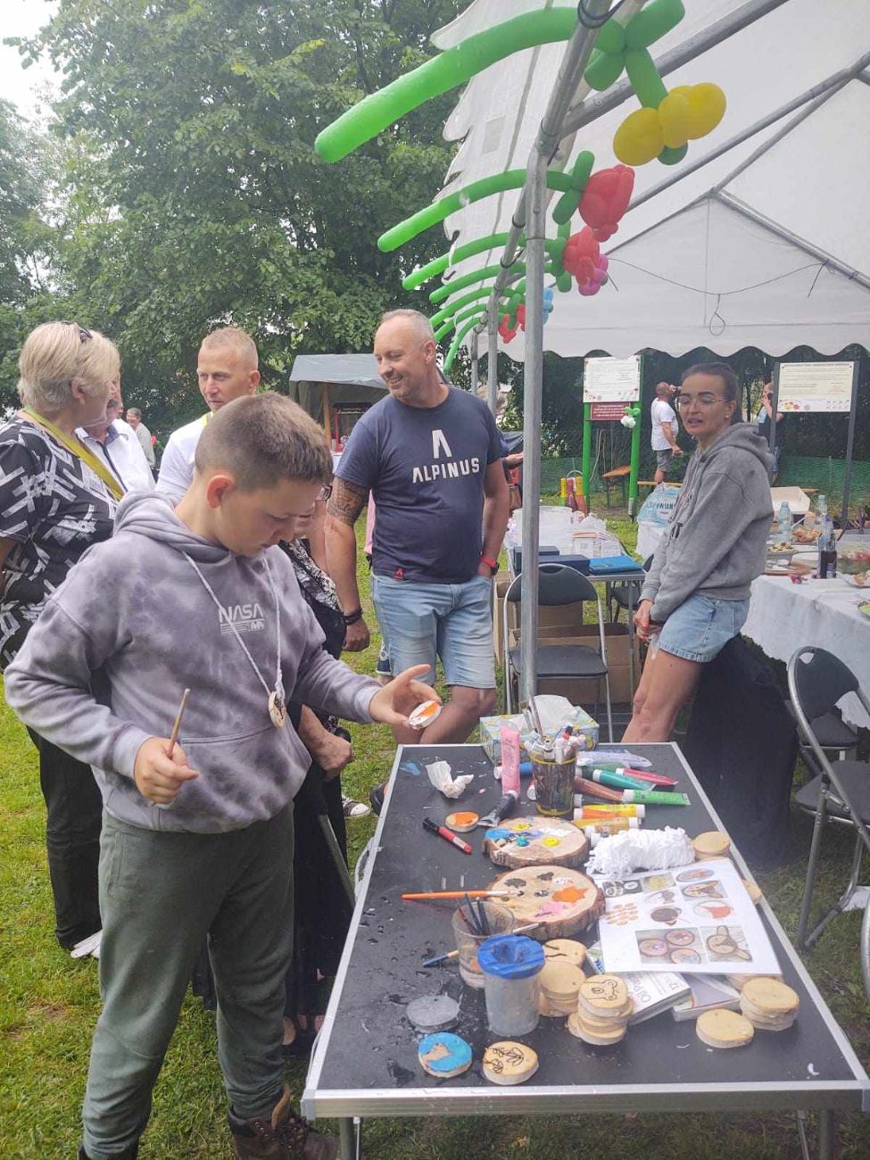 Pogoda im nie przeszkodziła. Świetna zabawa na Róży