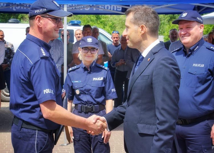 Cierpliwość popłaca. Posterunek policji w Powidzu ZDJĘCIA