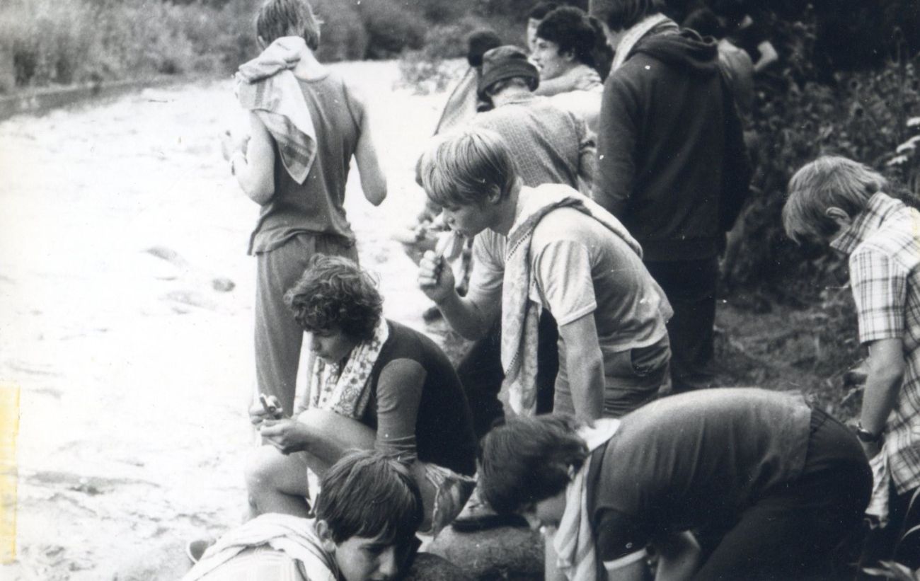 To zdjęcia z 1980 roku. Kto się rozpozna?