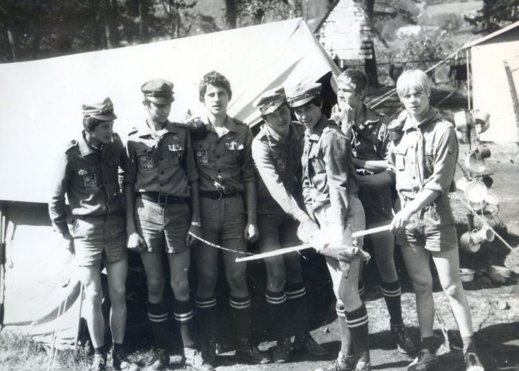 To zdjęcia z 1980 roku. Kto się rozpozna?