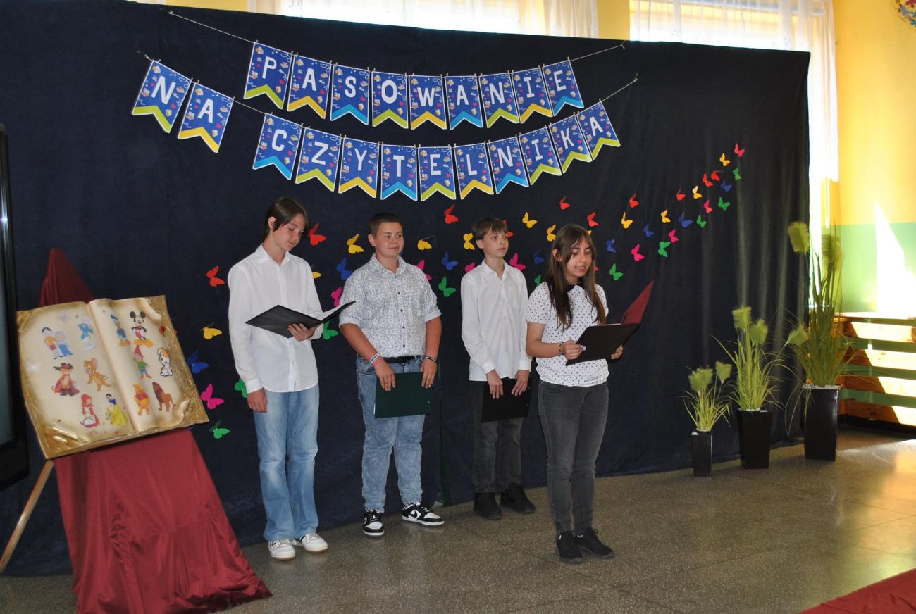 Pasowanie na czytelnika w Drążnej