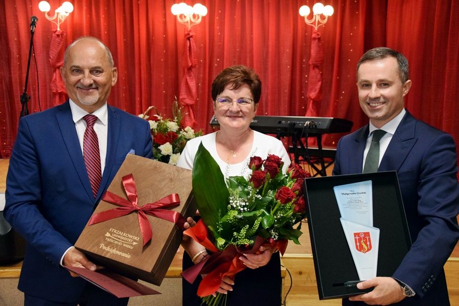 Zdali indeksy i rozpoczęli wakacje. Rekordzistka zaliczyła 165 godzin zajęć na Uniwersytecie