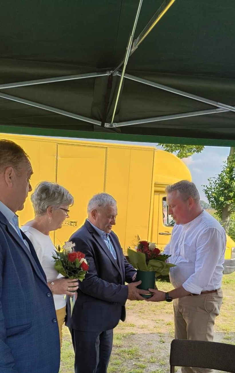 Bawiły się Dziedzice i Dąbrowa