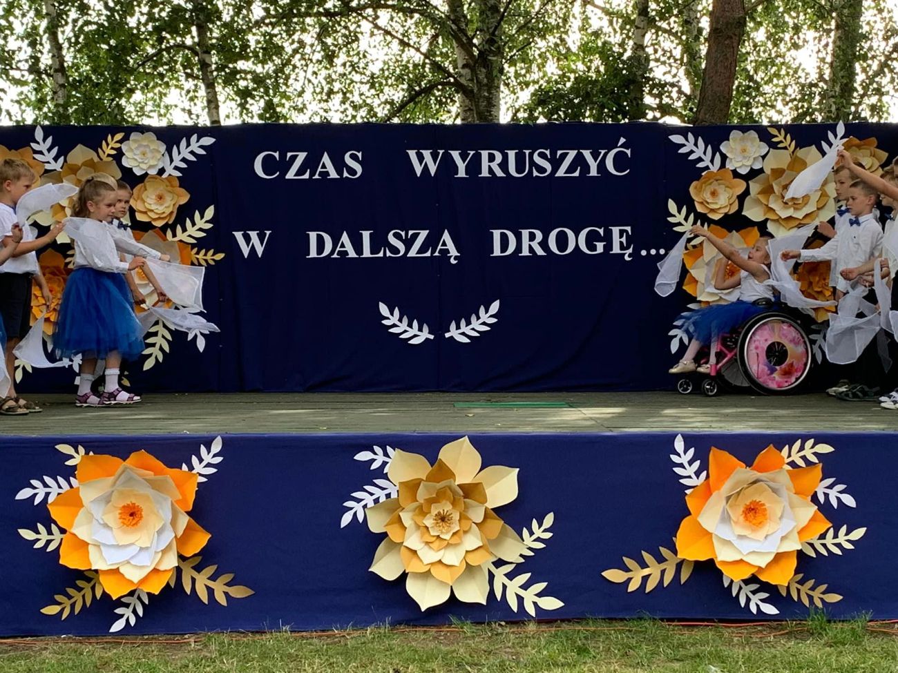 Uroczyste zakończenie u Małych Odkrywców w Piotrowicach