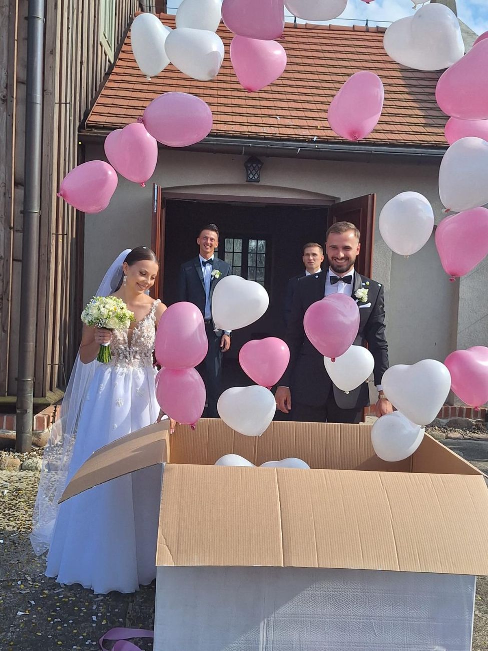 Magdalena i Krzysztof. Wszystkiego najlepszego!