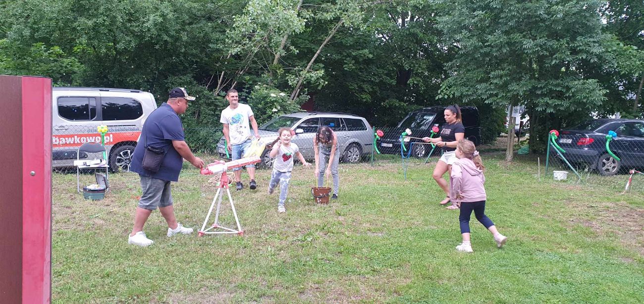 Pogoda im nie przeszkodziła. Świetna zabawa na Róży