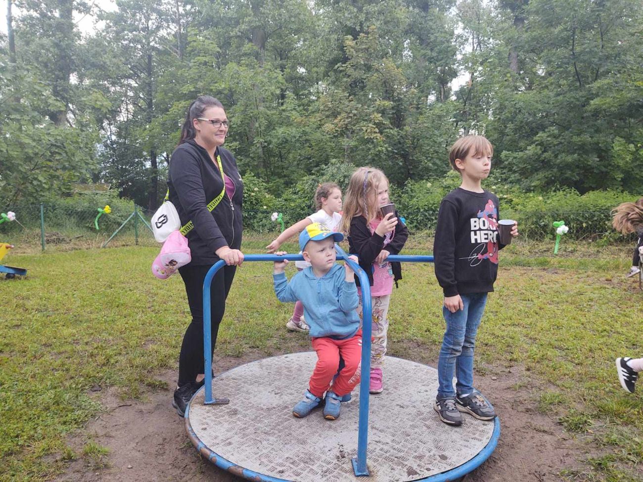 Pogoda im nie przeszkodziła. Świetna zabawa na Róży