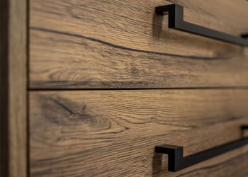Jak dbać o drewniane meble, by służyły latami?