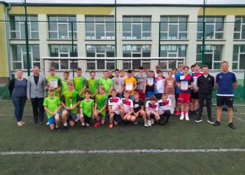 Cienin Kościelny z mistrzowskim pucharem