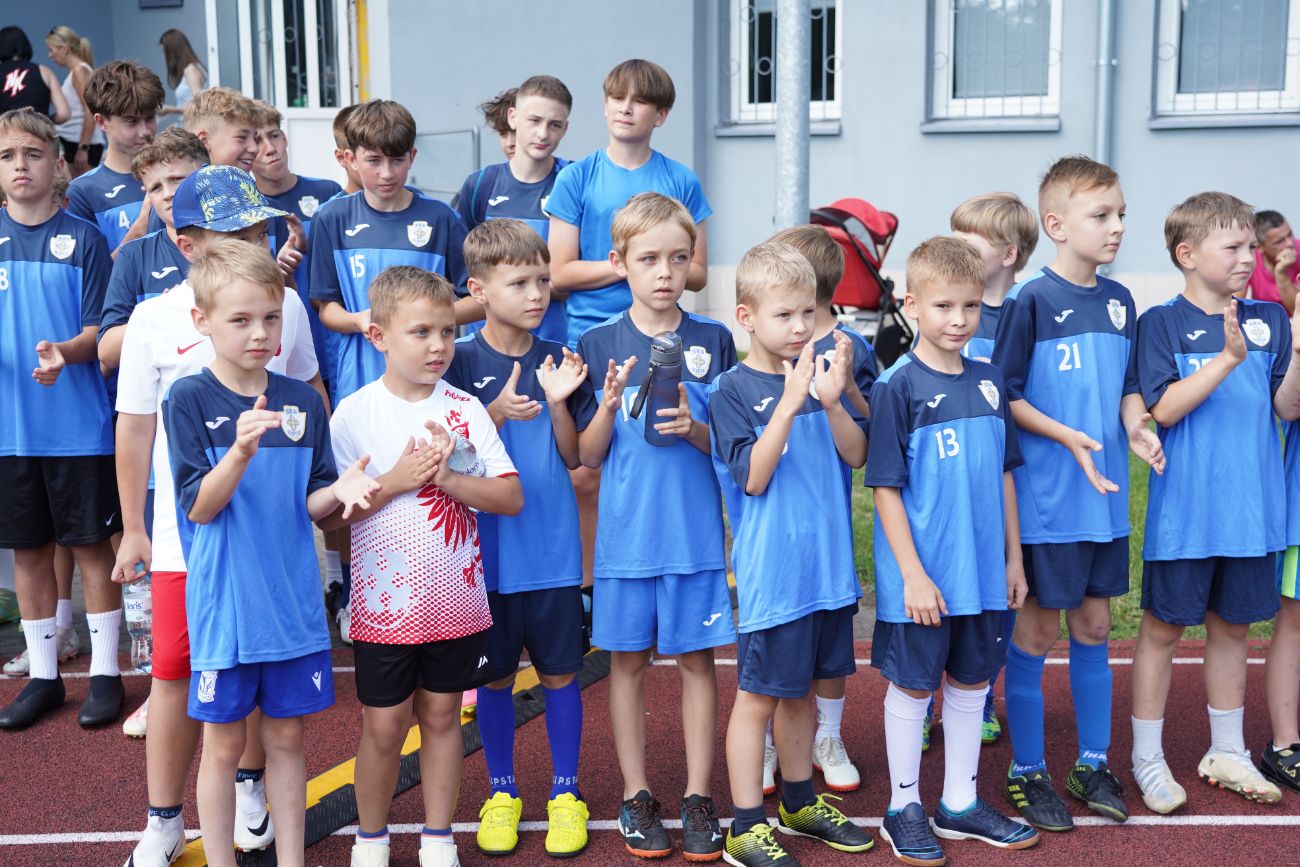 Świętują piłkarze i całe rodziny. Trwa piknik SKP