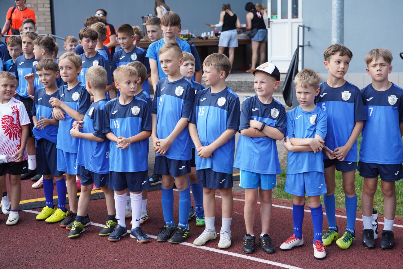 Świętują piłkarze i całe rodziny. Trwa piknik SKP