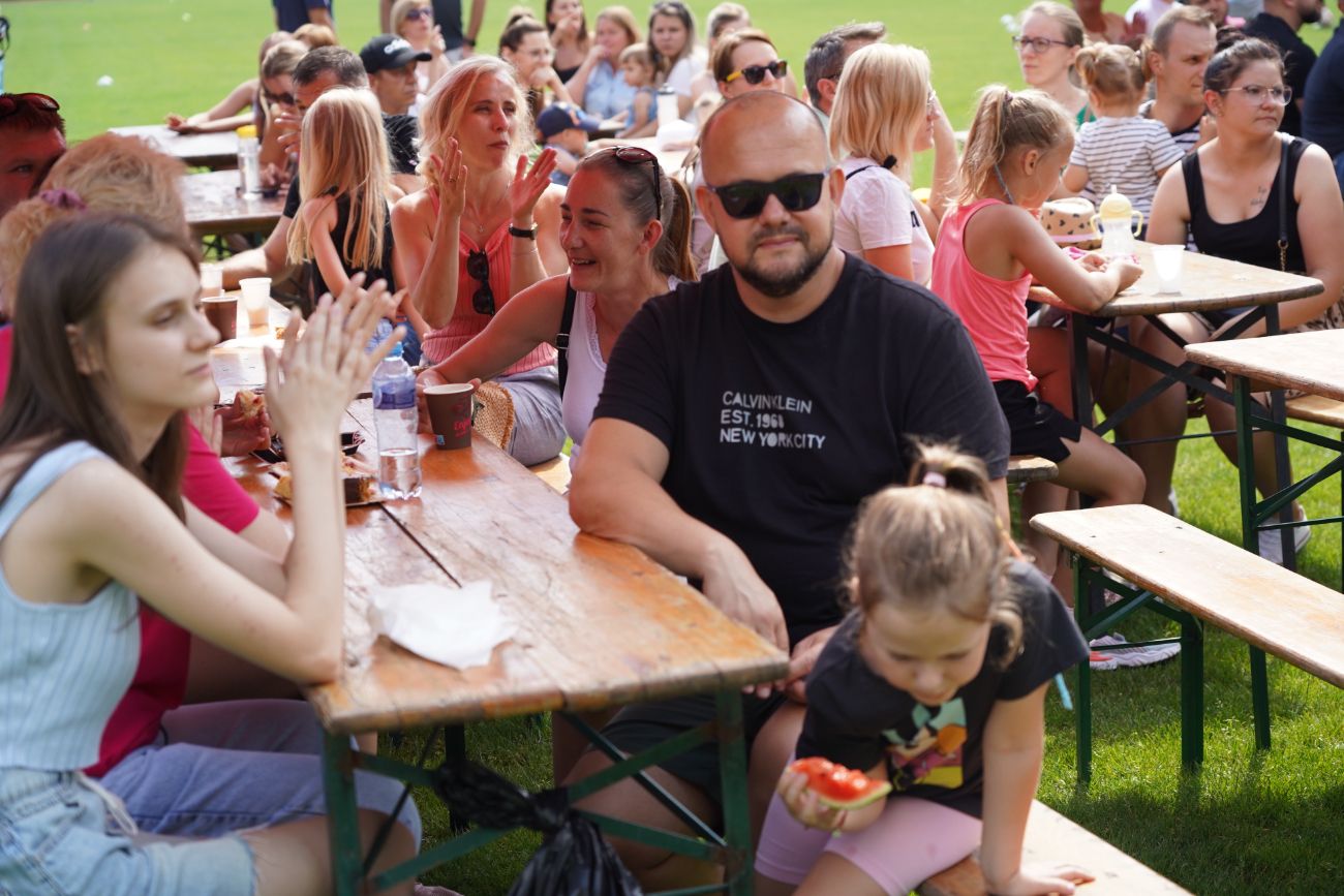 Świętują piłkarze i całe rodziny. Trwa piknik SKP