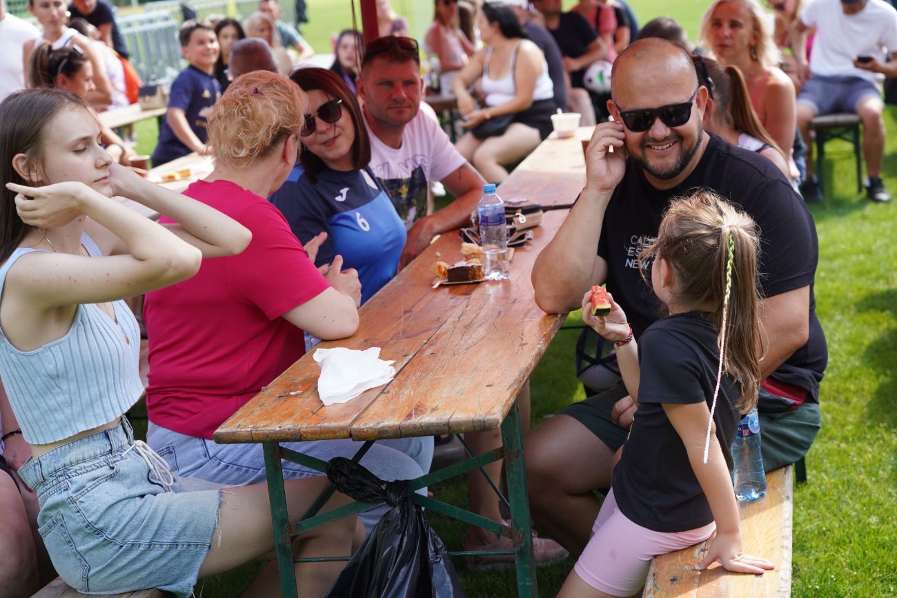 Świętują piłkarze i całe rodziny. Trwa piknik SKP