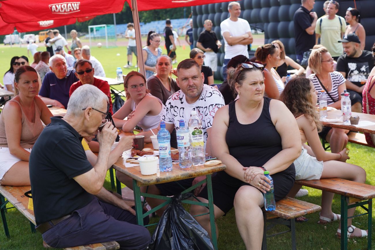 Świętują piłkarze i całe rodziny. Trwa piknik SKP