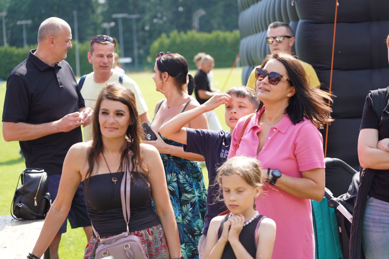 Świętują piłkarze i całe rodziny. Trwa piknik SKP