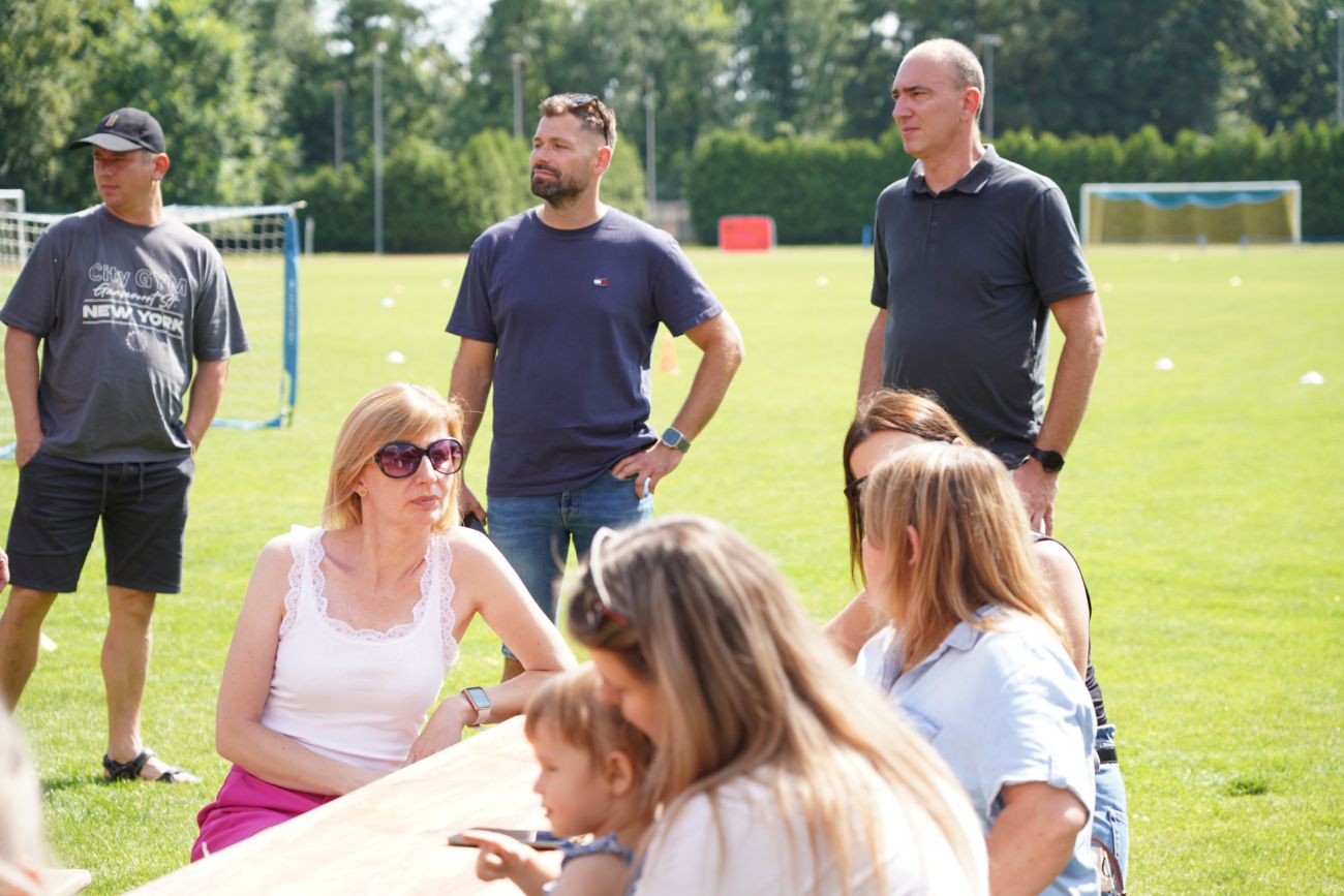 Świętują piłkarze i całe rodziny. Trwa piknik SKP