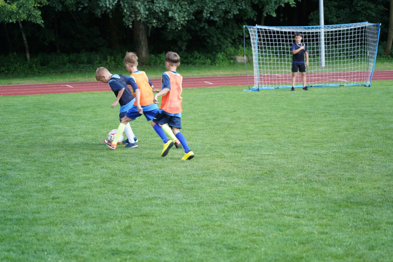 Świętują piłkarze i całe rodziny. Trwa piknik SKP