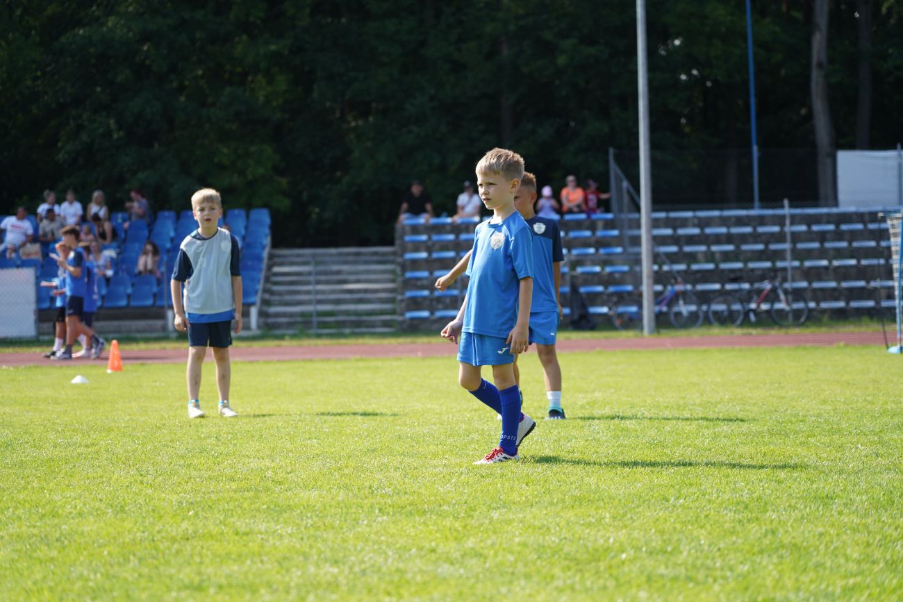 Świętują piłkarze i całe rodziny. Trwa piknik SKP