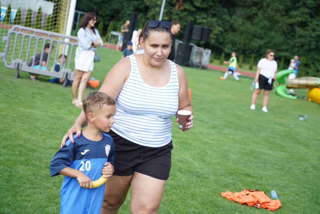 Świętują piłkarze i całe rodziny. Trwa piknik SKP