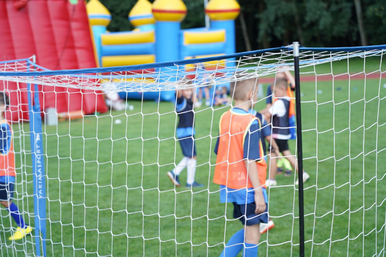 Świętują piłkarze i całe rodziny. Trwa piknik SKP